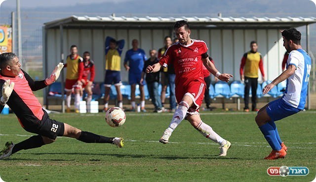 מלכה עם החמצה ענקית (עודד חסין)